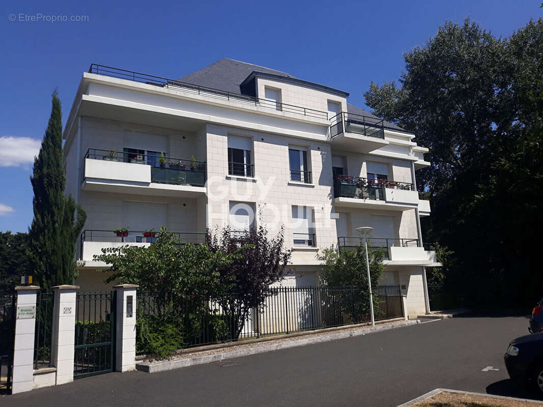 Appartement à SAINT-CYR-SUR-LOIRE