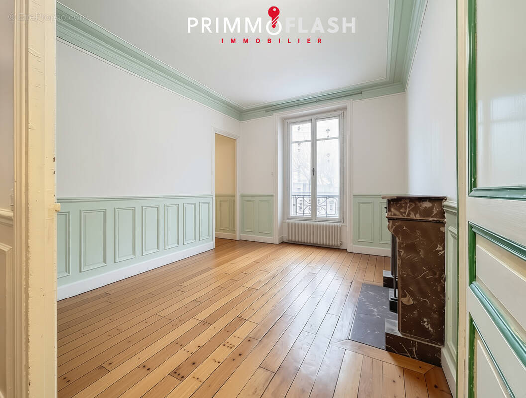 Appartement à AUBERVILLIERS