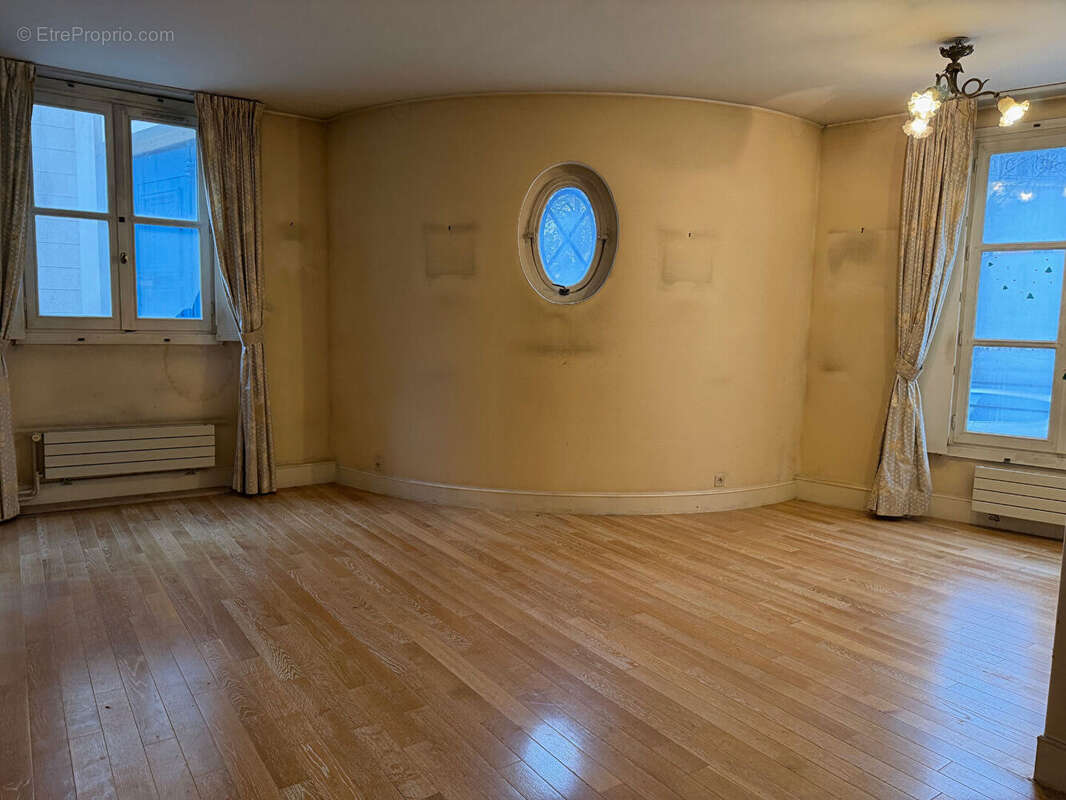 Appartement à VERSAILLES