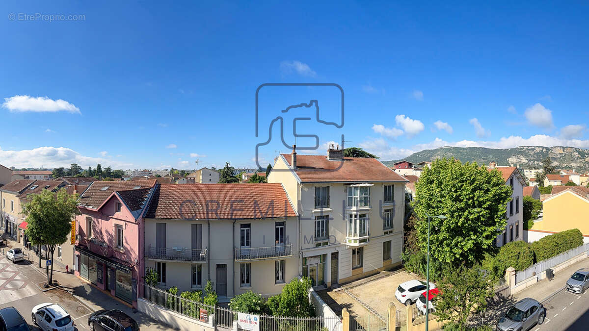 Appartement à GUILHERAND-GRANGES