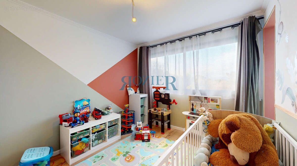 Appartement à VALLAURIS