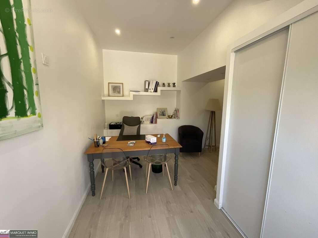 Séduisante maison de caractère T7 offrant 246 m² en 4 face sur 1 564 m² de terrain avec garage de 97 m², ascenseur, piscine - photo 32