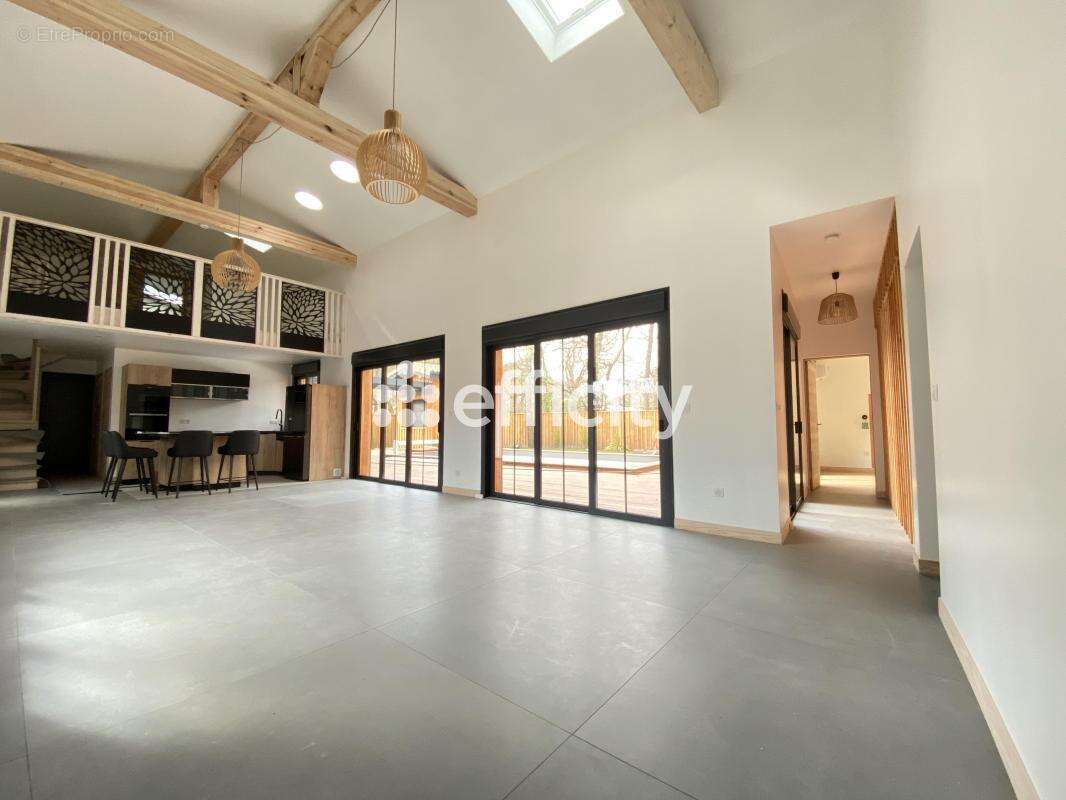 Maison 200 m² à Lege-Cap-Ferret  - photo 4