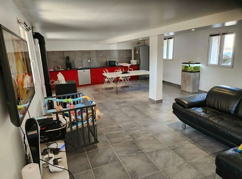 Maison à SOMMEVOIRE