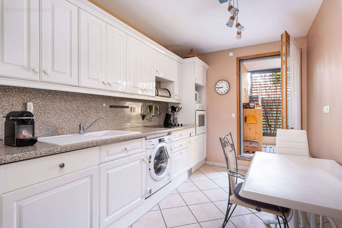 Appartement à LYON-1E