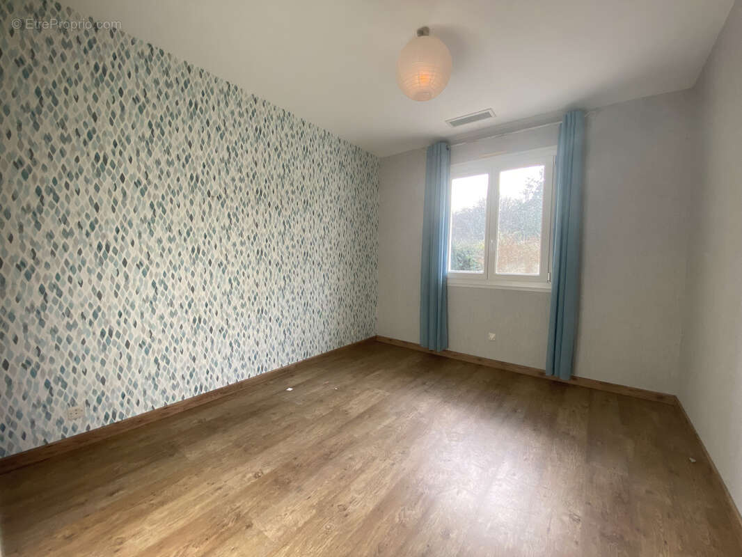 Maison à ROULLET-SAINT-ESTEPHE