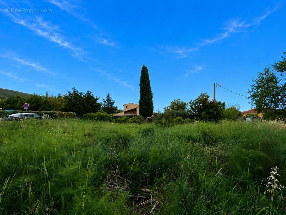 Terrain 800 m² à Draguignan  - photo 3