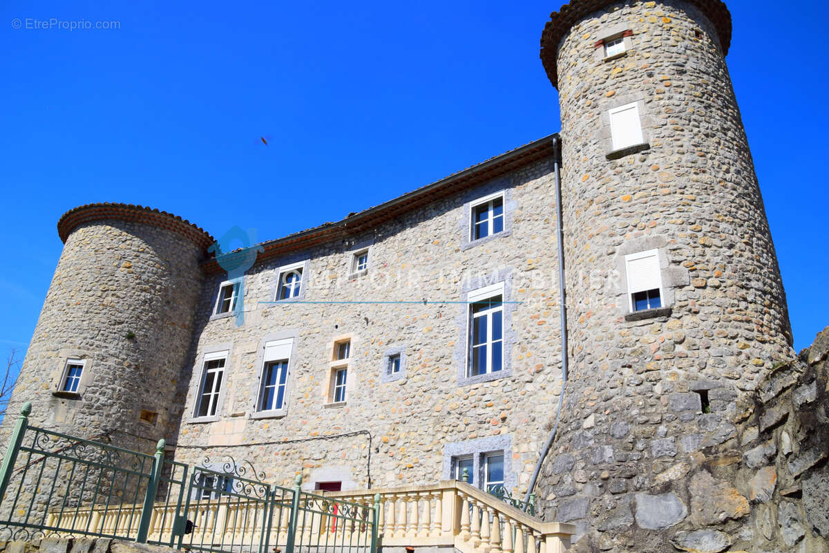 Maison à VALLON-PONT-D'ARC