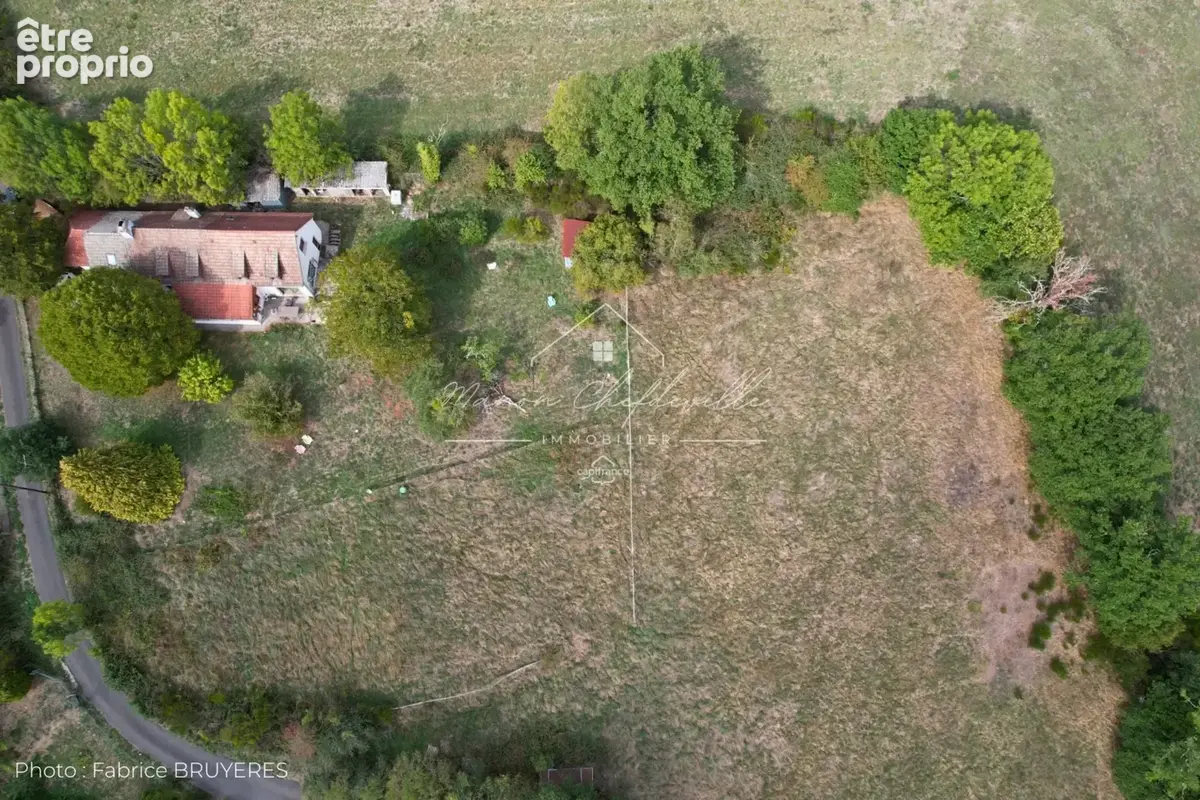 Maison de 200m² – 7 pièces - CHALVIGNAC (15) - photo 2