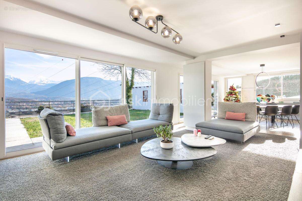 Maison à VARCES-ALLIERES-ET-RISSET