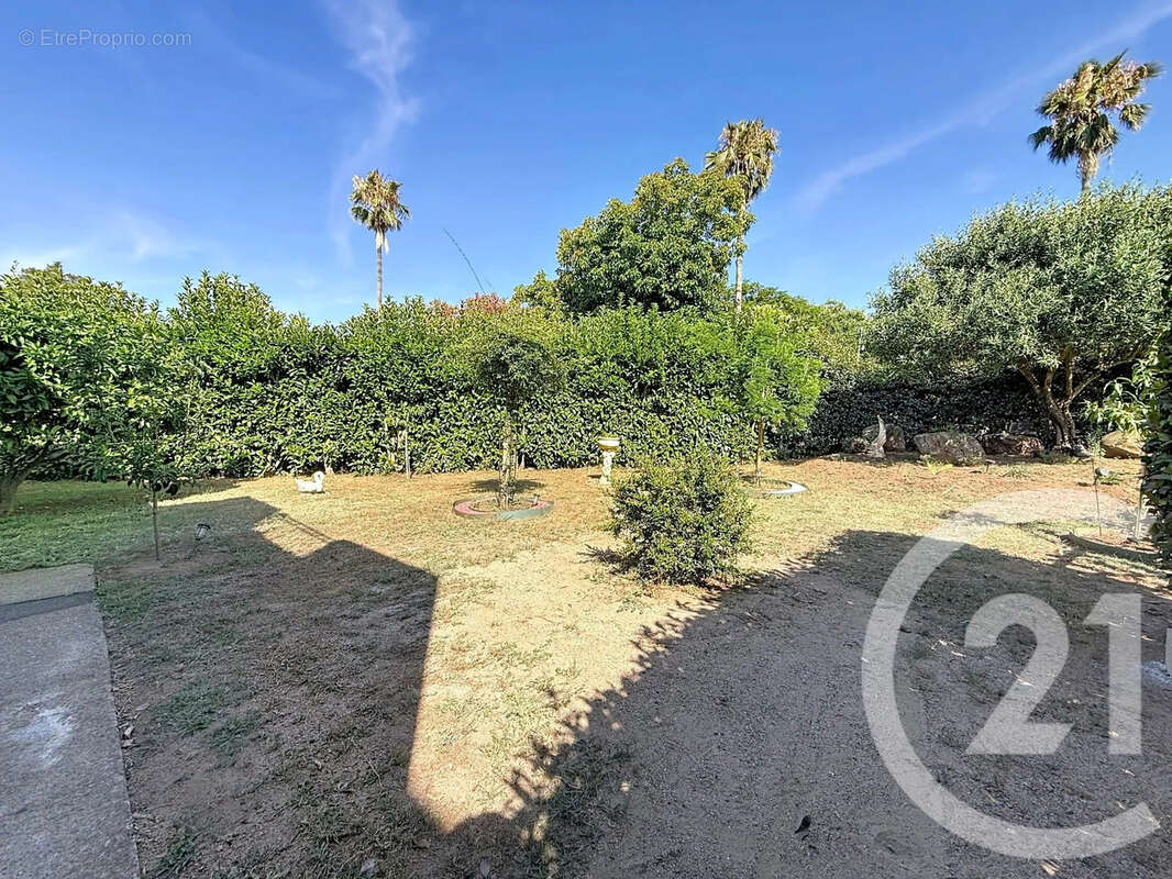 Appartement 79 m² à Santa-Lucia-Di-Moriani  - photo 10