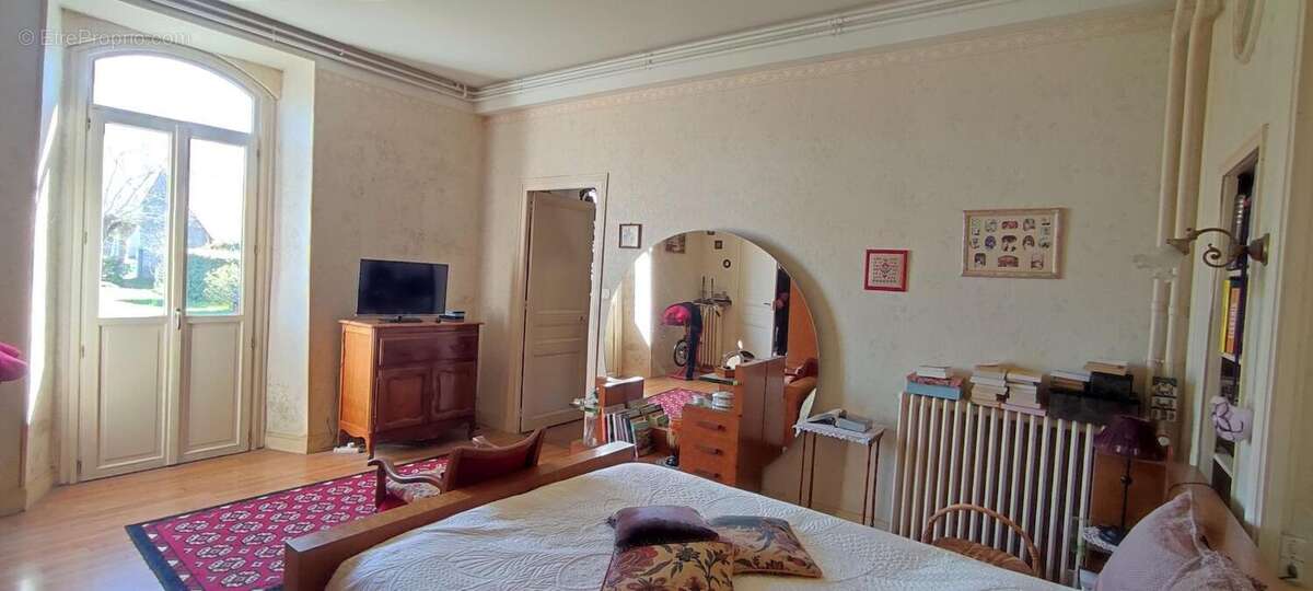 Maison à VIC-EN-BIGORRE