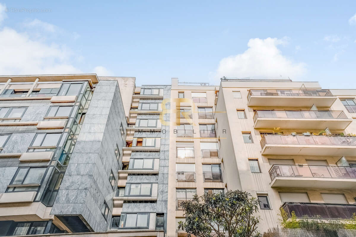 Appartement à PARIS-20E