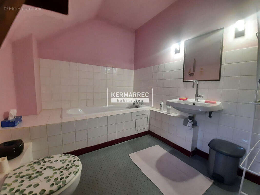 Maison à SAINT-MALO-DE-GUERSAC