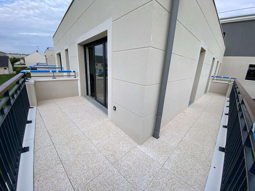 4 Pièces 90,5m² + Balcon Sud et PK - photo 3