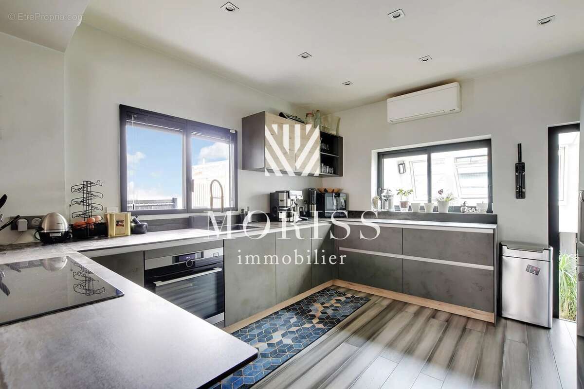 Maison à IVRY-SUR-SEINE