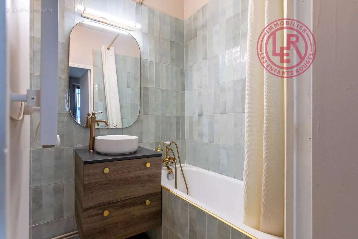 Appartement à PARIS-19E