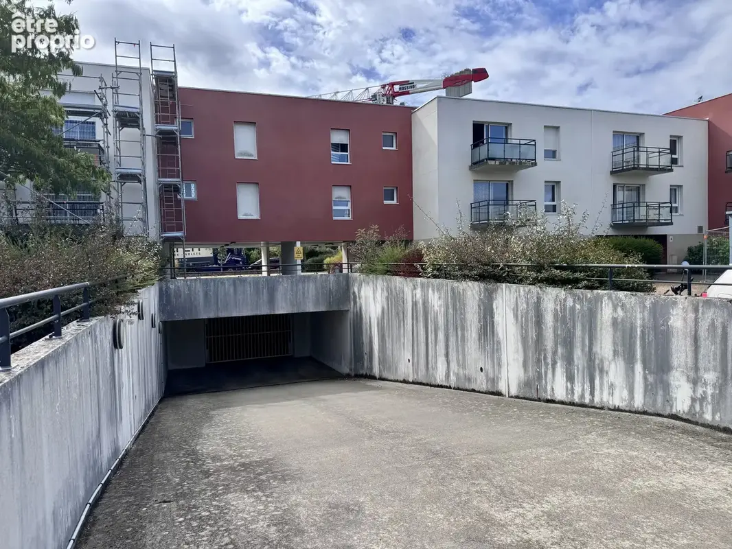 750 m de la gare sncf - grand garage - 24 m² - photo 3