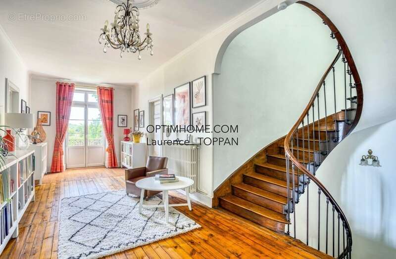 Maison à SAINTE-LIVRADE-SUR-LOT