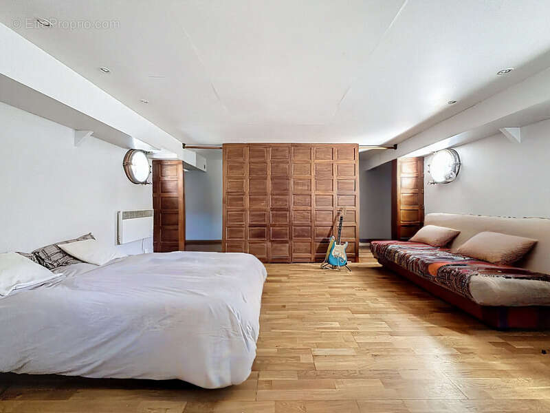 Péniche habitation - 5 chambres - 180 m² - Confluence - RP ou Locatif - photo 14