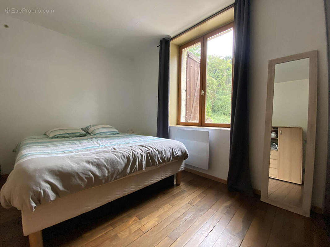 Maison à NEUILLY-SAINT-FRONT