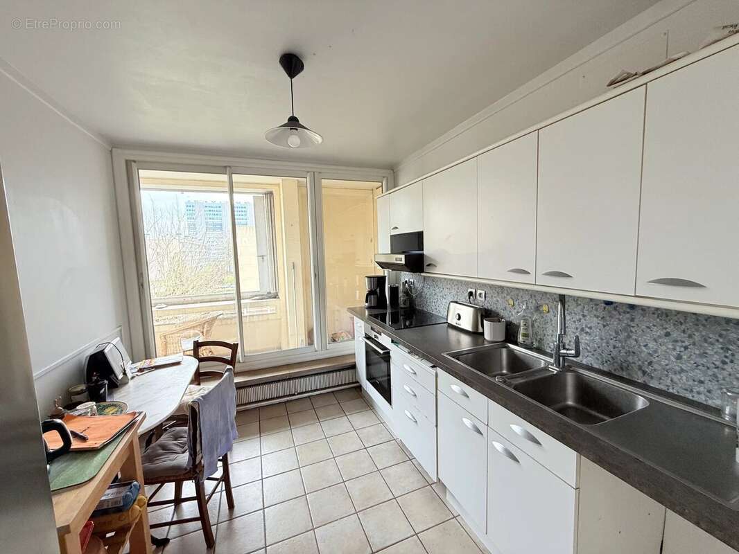 Appartement à LYON-9E