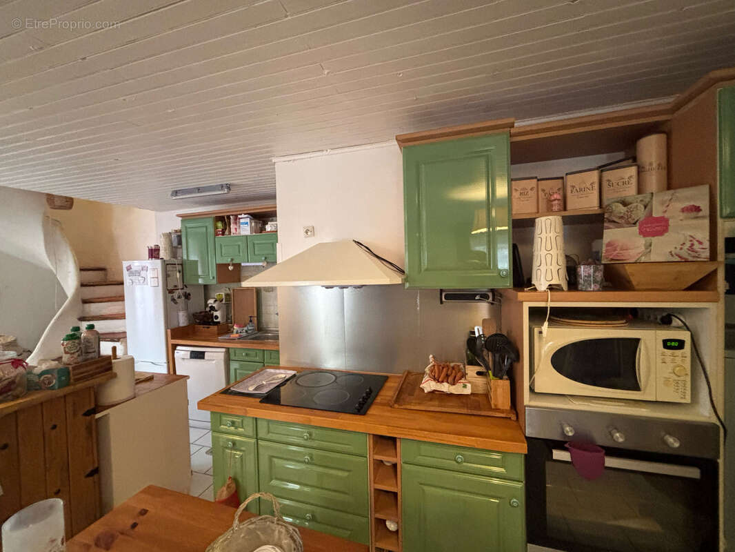 Appartement à NISSAN-LEZ-ENSERUNE