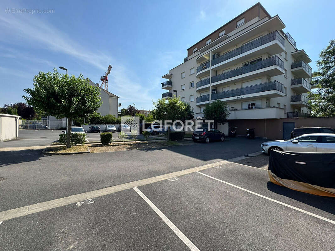 Appartement à CHENNEVIERES-SUR-MARNE