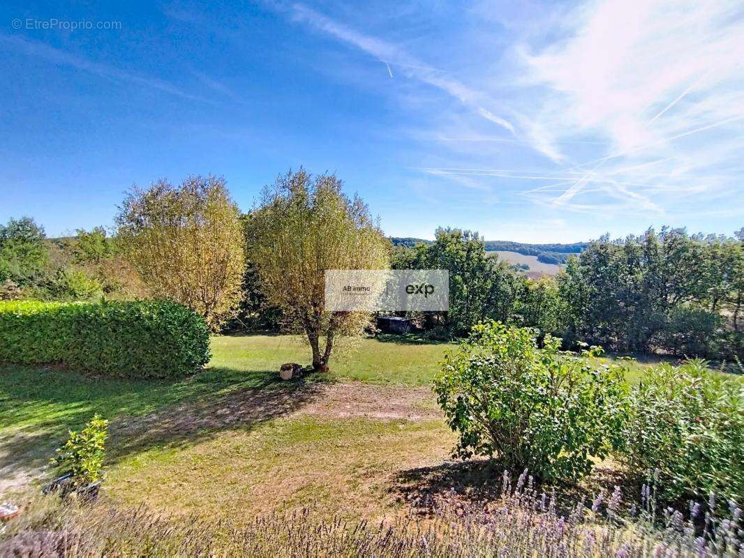 Maison à CASTELNAU-MONTRATIER