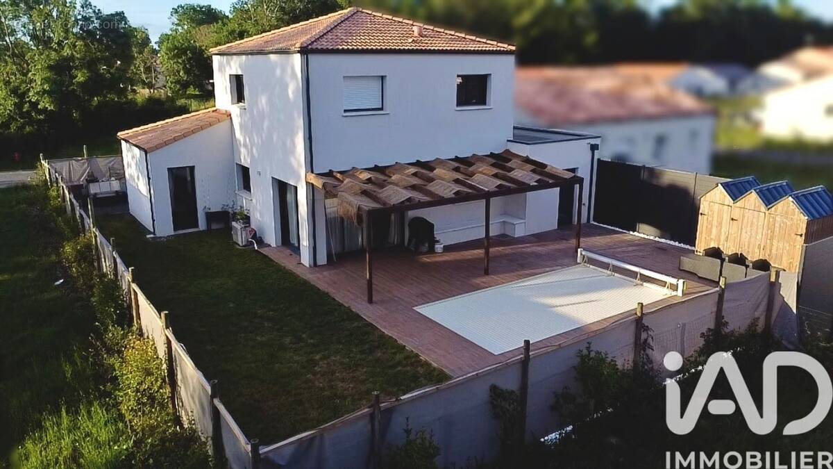 Photo 1 - Maison à CHALLANS