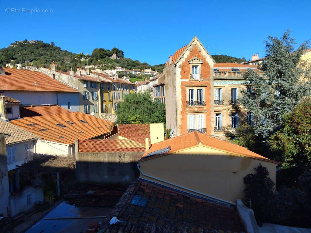 Appartement à HYERES