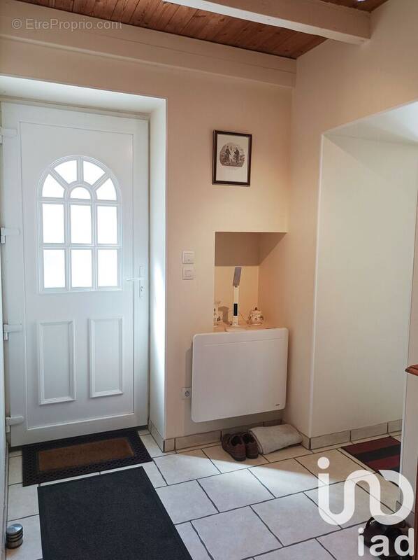 Photo 1 - Maison à CORME-ROYAL