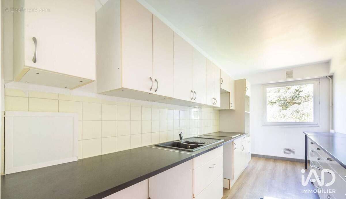 Appartement 85 m² à Saint-Cloud  - photo 4