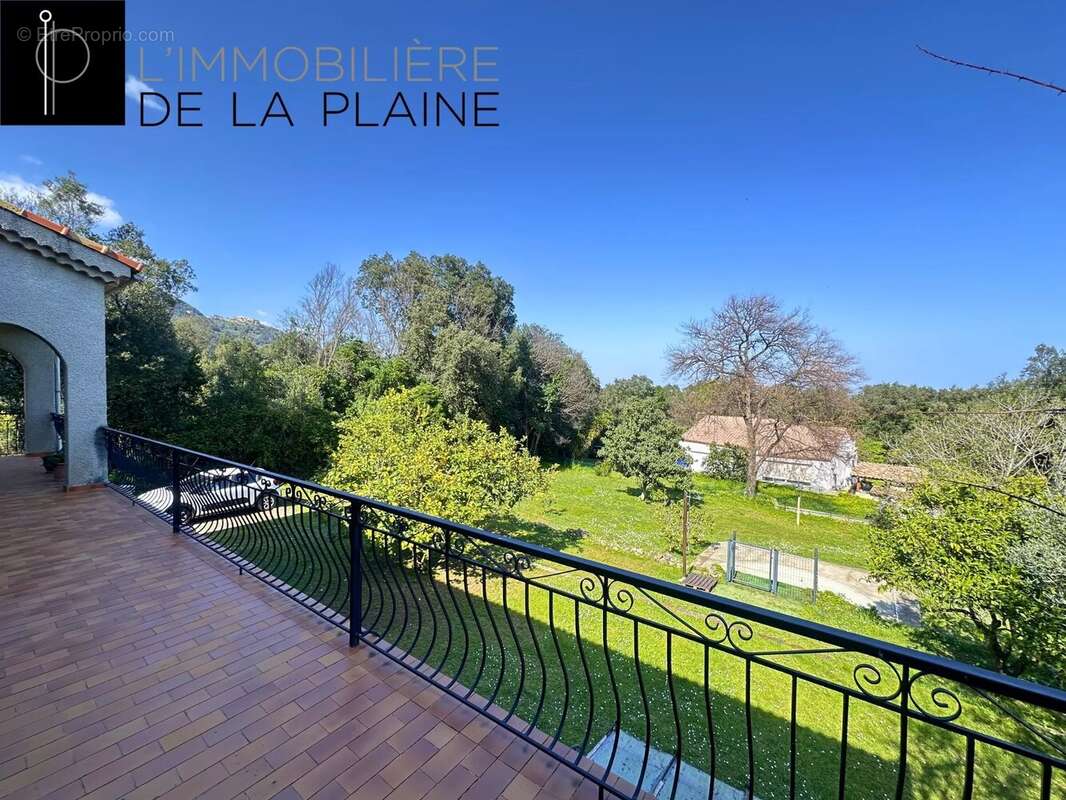 Maison à SANTA-MARIA-POGGIO