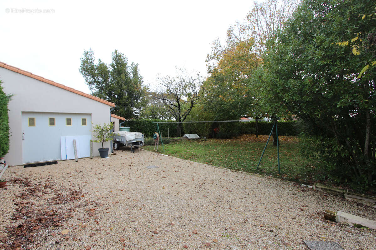 Maison à AIFFRES
