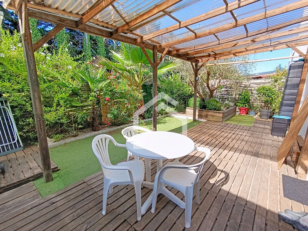 En vente au Taillan-Médoc : villa avec terrasse avec CADRE D'ENVIES - photo 2