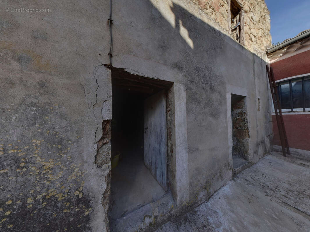 Maison à SAINT-FORTUNAT-SUR-EYRIEUX