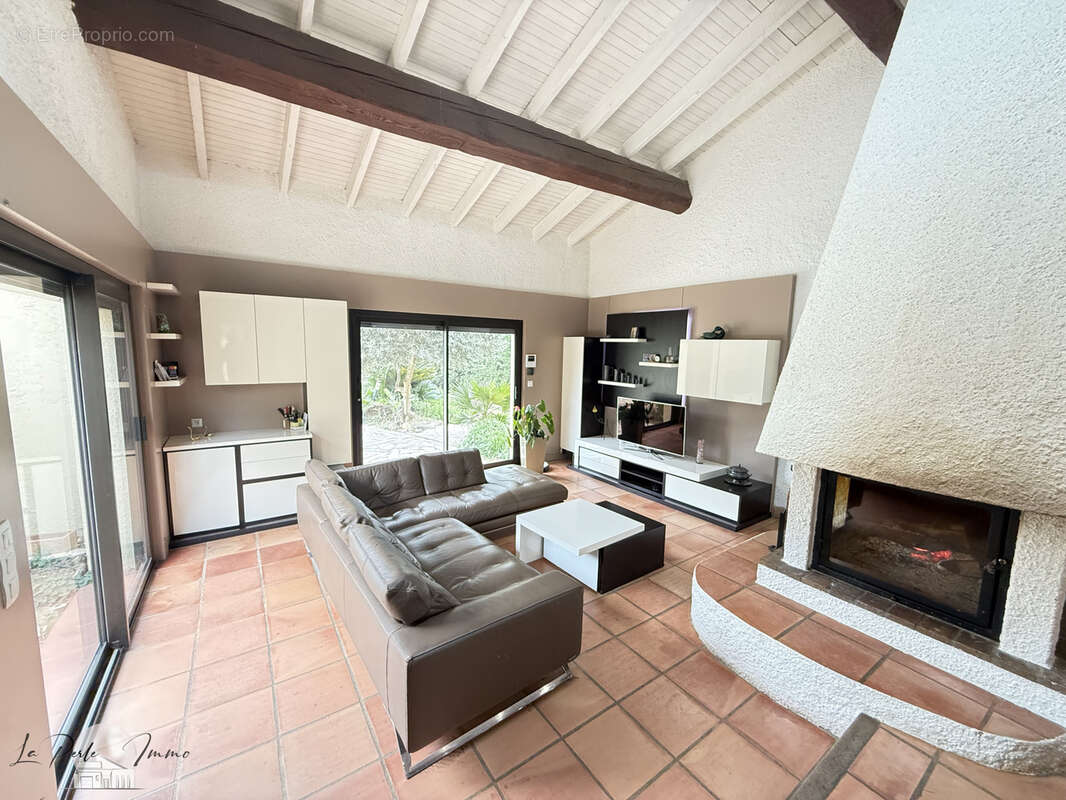 Villa de charme F5 avec piscine Jardins Saint-Jacques - photo 3