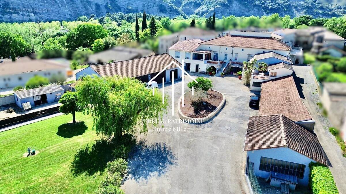 Maison à VALLON-PONT-D'ARC