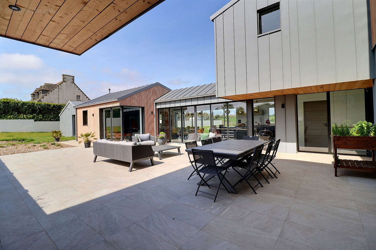 Maison à SAINT-RENAN