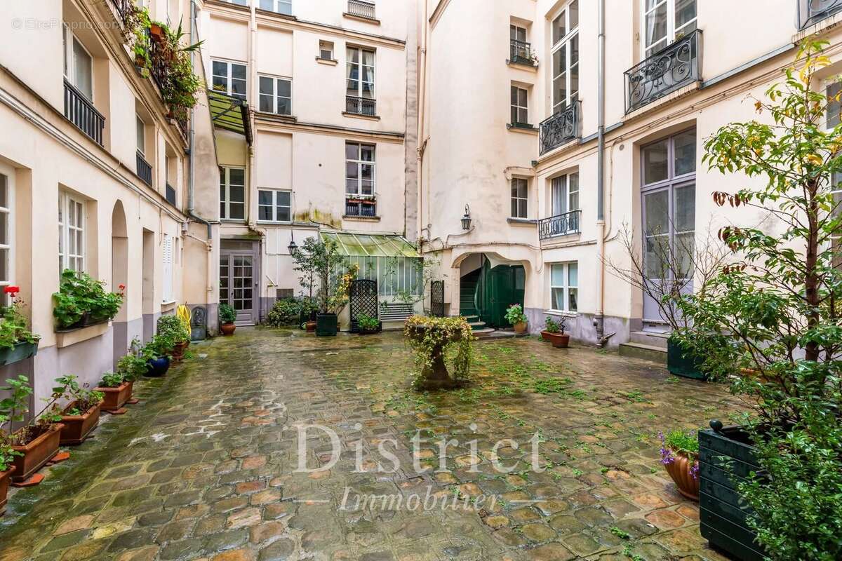 Appartement à PARIS-4E