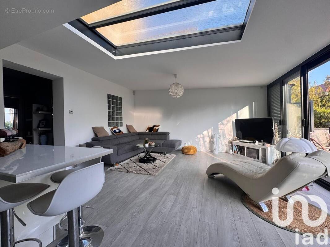 Photo 1 - Maison à SUCY-EN-BRIE