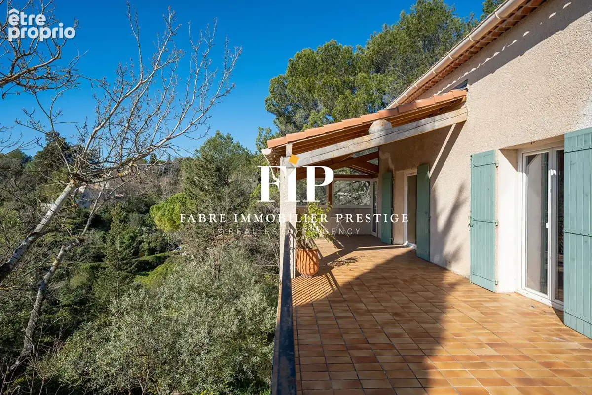 À 2 km du centre d'Aix ? Maison 250 m² , 10 pièces, avec vue - photo 4