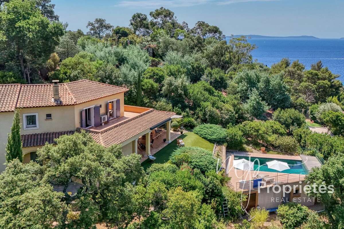 Maison à RAYOL-CANADEL-SUR-MER