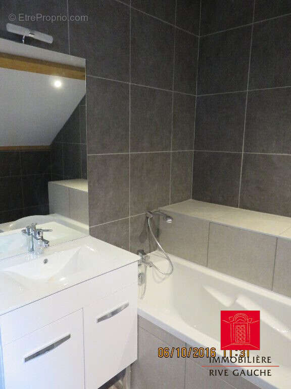 Appartement à SAINT-CLAIR-DE-LA-TOUR