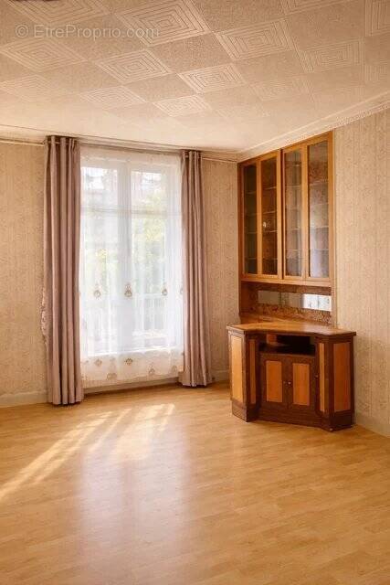 Appartement à PARIS-20E