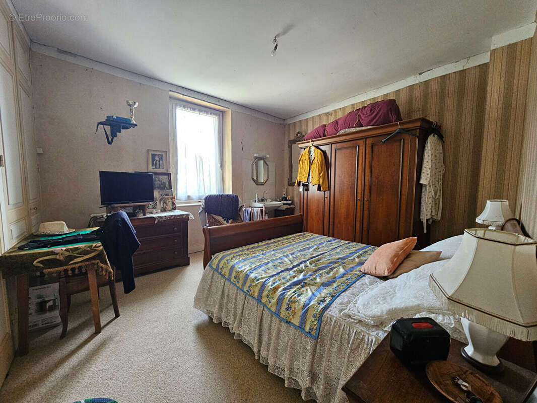 Maison à CHAMPAGNEUX