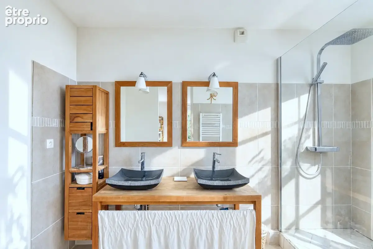 Maison 6 pièces, garages, jardin paysagé avec piscine   Saint-Cyr-au-Mont-d’Or - photo 18