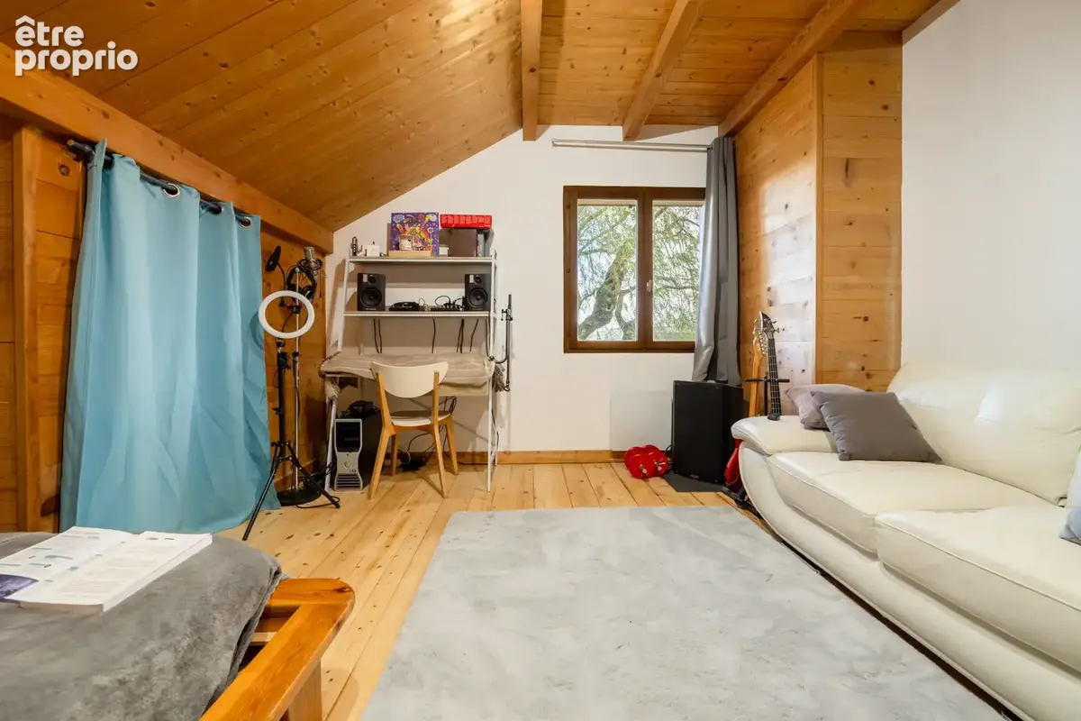 Maison dans un environnement calme et verdoyant - photo 14