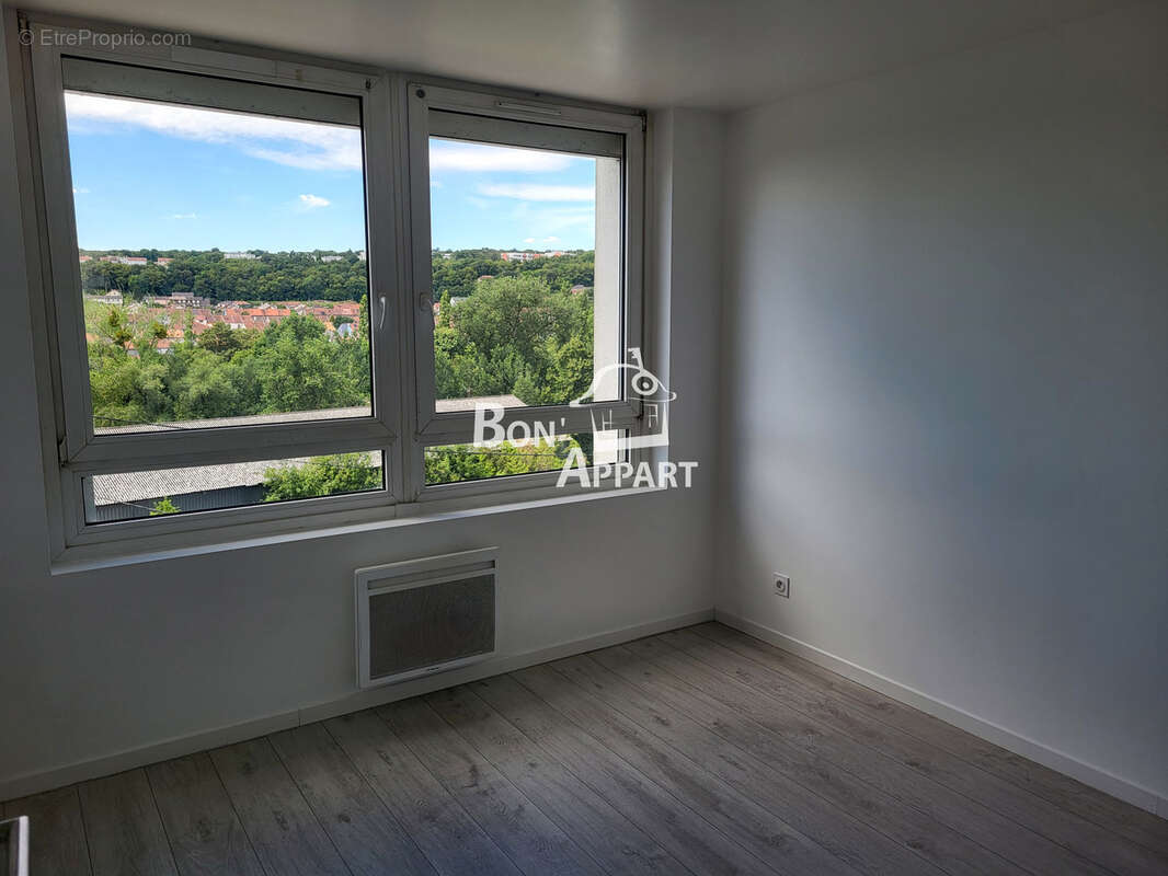 Appartement rénové secteur HOMECOURT - photo 10